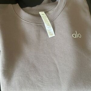 ALO Yoga Accolade Crewneck pullover NWOT-Mushroom